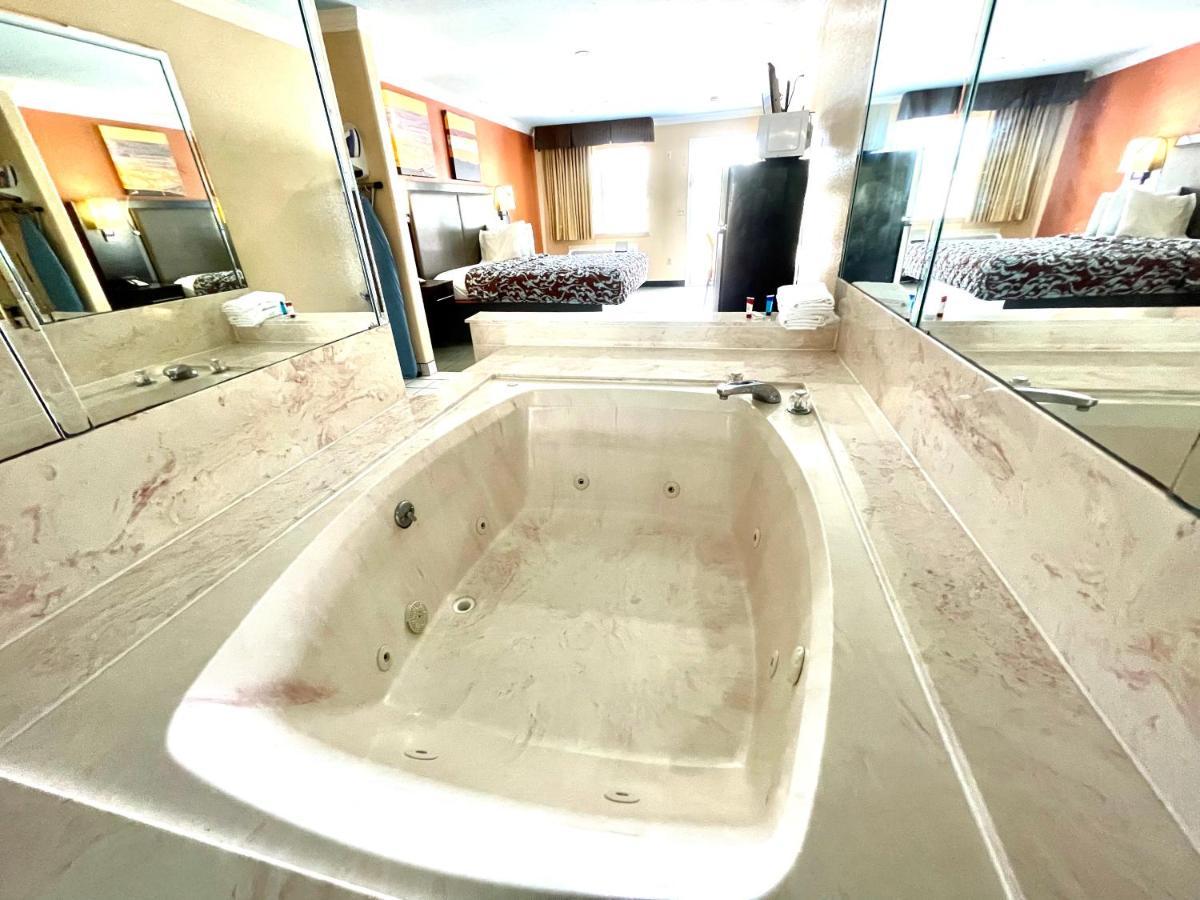 Luxury Inn リバティー エクステリア 写真